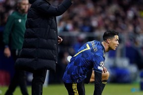 包含C罗赛事官方发布赛事规则更新新规，C9争议不断！的词条