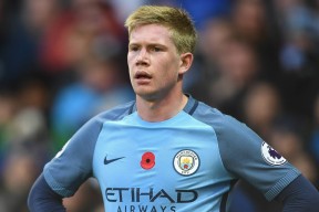 包含德布劳内回归赛场，回归赛场首场状态亮眼，篮网观众沸腾！的词条