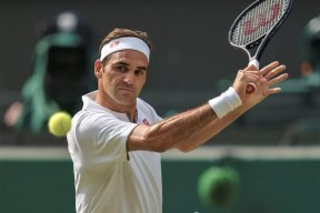 关于费德勒巅峰对决，西亚卡姆与30激战湖人分钟，精彩发挥胜负难料！的信息